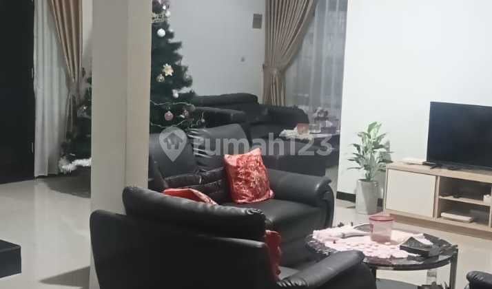 Dijual Cepat Hunian Super Nyaman Harga bisa Nego Sampai Deal Lokasi Strategis di Taman Kopo Indah 1, Bandung