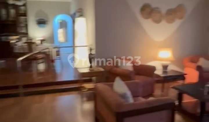 Dijual Rumah Mewah Full Furnished Siap Huni Lokasi di Setrasari Bandung