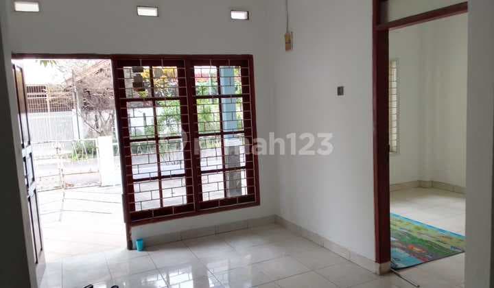 Disewakan Rumah Nyaman Siap Huni Tengah Kota Lokasi di Lodaya Bandung