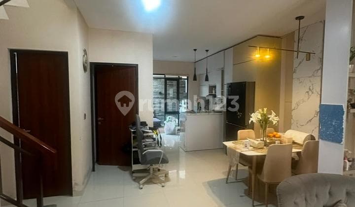 Dijual Rumah 2 Lantai Full Furnished Siap Huni Lokasi di Gateway Pasteur Residence Bandung