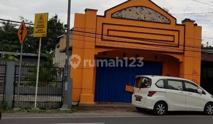 Strategic Shop House on Wates Street Km 9 Gamping Sleman