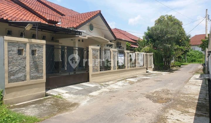 Rumah di Komplek Pembanguanan.cirebon