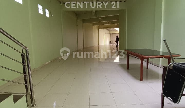 Ruko Siap Pakai di Jl Jend Sudirman Mainroad