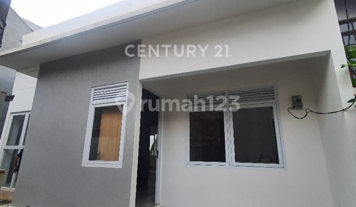 Rumah Baru (Semi Furnished) Siap Huni di Jl. Srimahi Bandung