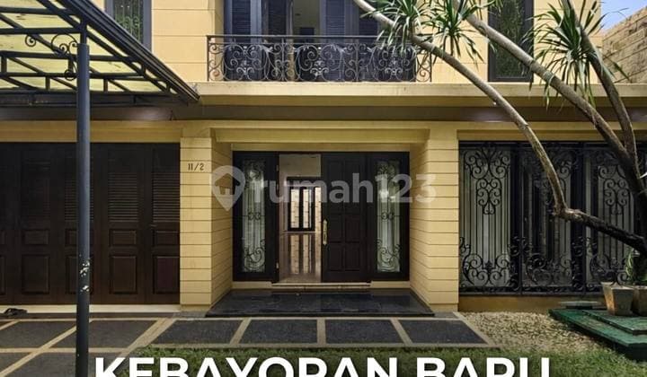 Rumah Prime Area Row Jalan Lebar di Kebayoran Baru Jakarta