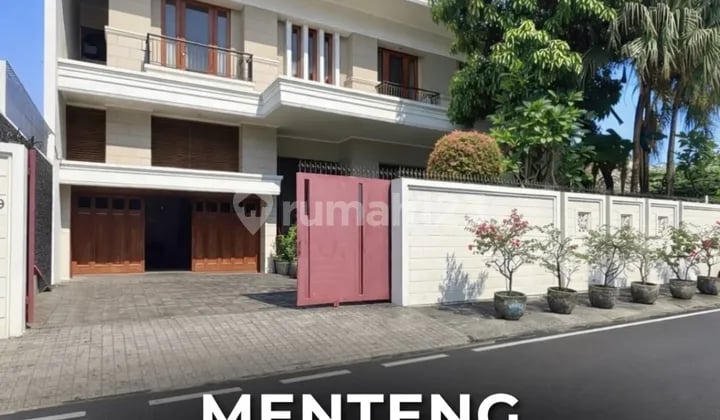 Luxury Modern-Style House in Menteng, Central Jakarta