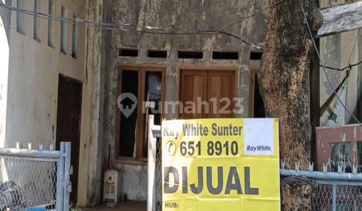 Sunter Karya House Facing East Size 4.5x15 M2 Wide Road Near Main Road Agung Tengah For Immediate Sale