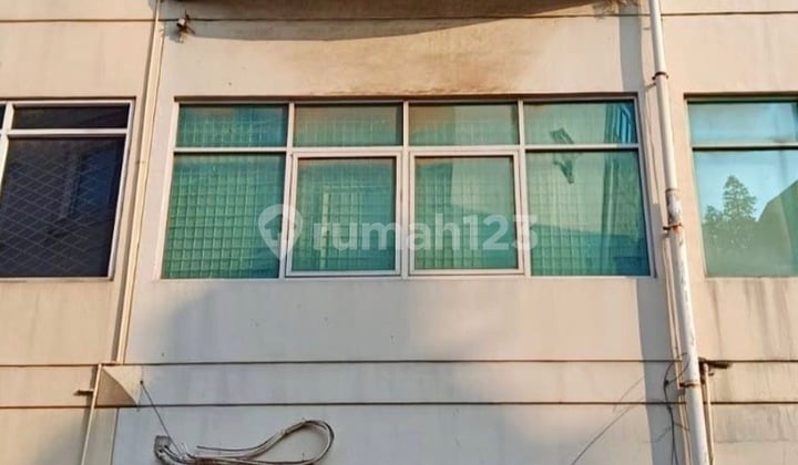 Ruko Arta Center Luas 60 M2 Bangunan 3.5 Lantai Dalam Komplek