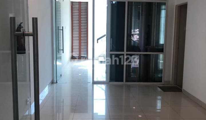 Ruko Sewa The Linq Kemayoran Hadap Golf Luas Tanah 5x15 M2, 5 Lantai Ada Lift