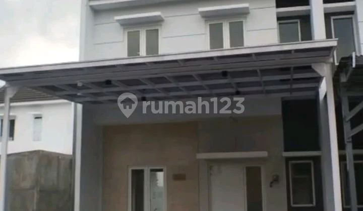 Disewakan Rumah Baru 2 Lantai Disewakan Rumah Baru 2 Lantai