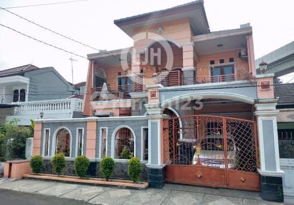 Rumah Luas 2 Lntai Siap Huni Dekat Tol Becakayu Di Galaxy Bekasi