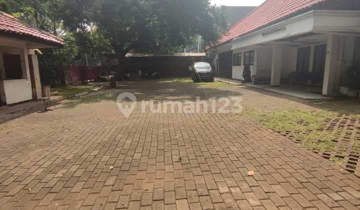 Rumah Lama di Area Benhil, Komersil Perkantoran, Strategis, Hub 0813xxxxxxxx
