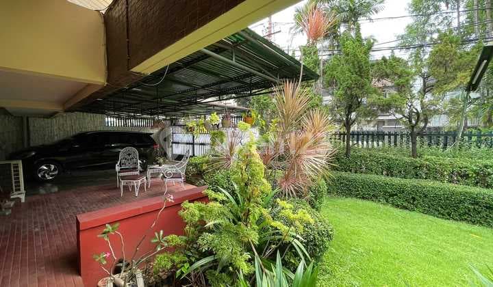 Dijual Rumah Asri Lingkungan Aman Dan Tenang, Lokasi Premium di Area Kebayoran Baru, Jaksel, Hub 0813xxxxxxxx