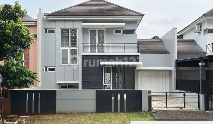 Rumah Siap Huni, Halaman Belakang Luas bisa untuk Kolam Renang di Boulevard Kota Wisata, Cibubur
