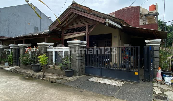 Rumah Hoek di Duta Mekar Asri, Cibubur
