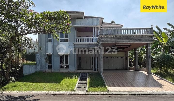 Rumah Hadap Timur di Kota Wisata, Cibubur