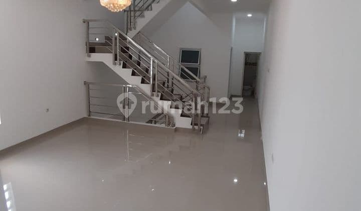 Di Jual Cepat Rumah Bagus Jl. Kartini Jak Pus