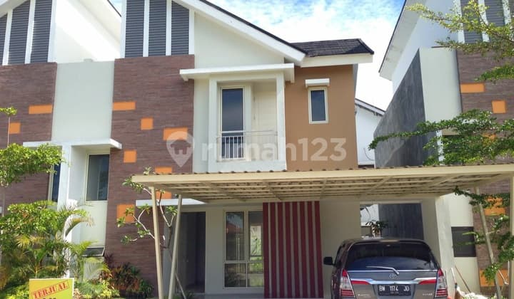 Modern Minimalist 2-Story Cluster in the Center of Pekanbaru City