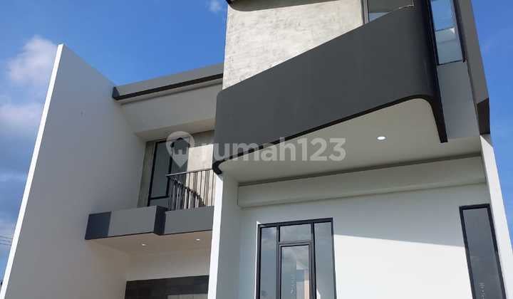 Rumah 2 Lantai Konsep Urban Dekat Sekolah Abdurab