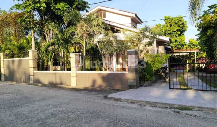 Dijual Rumah 2 Lantai View Perbukitan Dekat Kantor Chevron