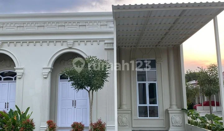 Rumah Cluster Tengah Kota Berkonsep Eropa Classic Dan Elegant