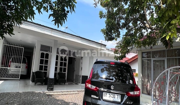 Rumah Tengah Kota Dekat Smu 8