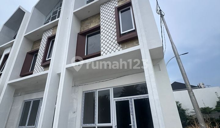 Ruko Lokasi Strategis Untuk Kantor Atau Usaha Dekat Arifin Ahmad