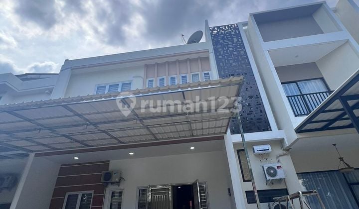 Rumah Cantik Minimalis Full Interior Dekat Mall Ciputra