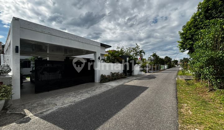 Luxury House Villa Concept Near Harapan Raya and the Regional People's Representative Council (DPRD) Office