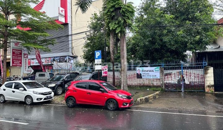 Disewakan Rumah Tua di Jalan Pengayoman