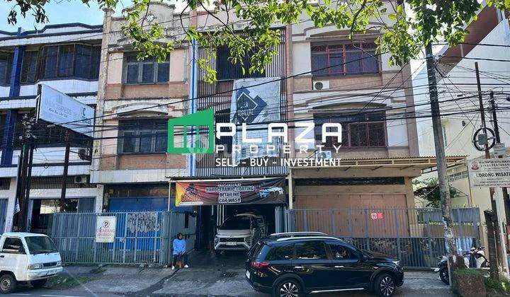 Disewakan Ruko 3 Lantai di Jalan Veteran Selatan Disewakan Ruko 3 Lantai di Jalan Veteran Selatan