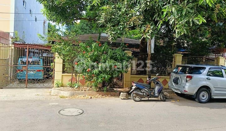 Dijual Rumah di Jalan Manggis