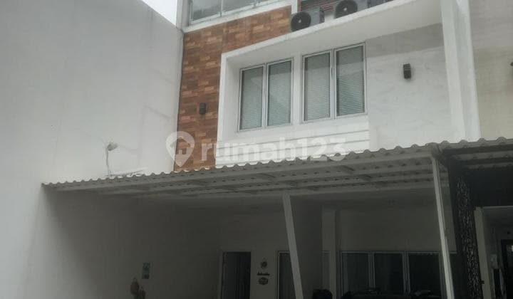 Sale Fast Cheap House at Hook in Cipinang Jakarta Residence Complex