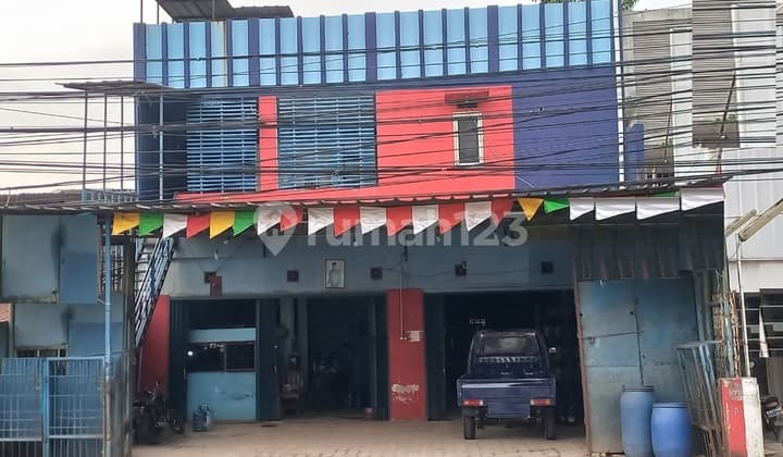 Ruang usaha. lokasi strategis di jalan utama Jombang