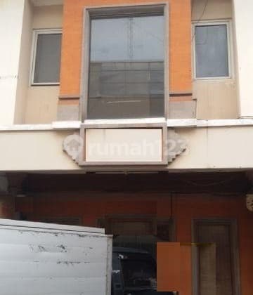 Fully Furnished Ex-Salon Shop House in Bintaro Sector 3A.