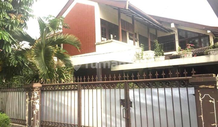 Rumah Luas, Lokasi Strategis, Bebas Banjir di Bintaro Sektor 2