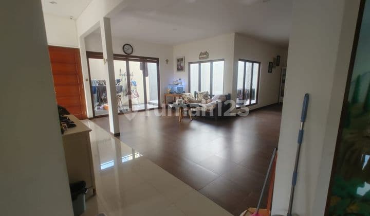 Rumah Versailles, Bumi Serpong Damai (BSD) Tangerang