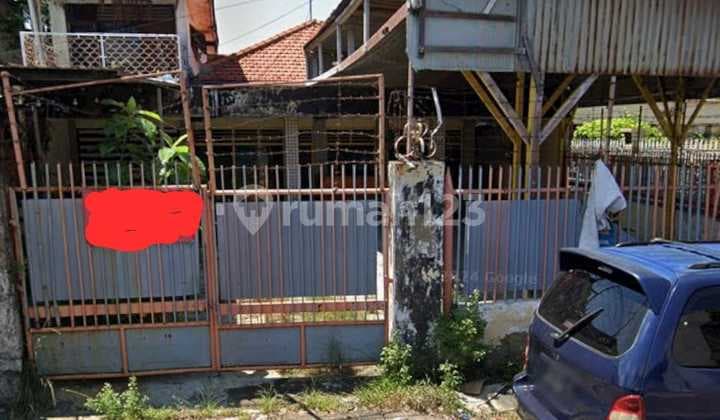 Daerah Komersil,.Rumah.tua.hiting Tanah di Petemon Surabaya