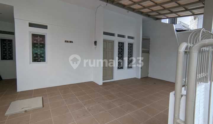 Sewa Minimal 2 Thn, Rmh Kosambi Jakarta Barat