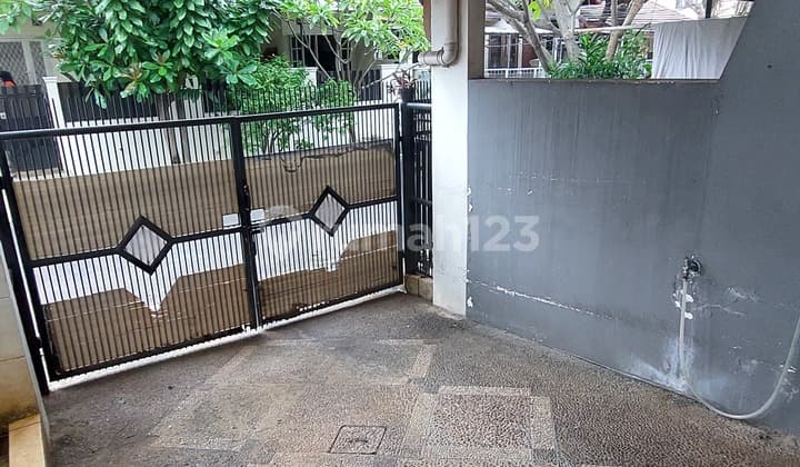Rumah Full Tingkat Taman Alfa Indah Jakarta Barat Luas 144M Dimensi 8X18 Bangunan Mandiri Fasilitas Perumahan Lengkap & Dekat Pintu Toll Dalam Kota / Luar Kota