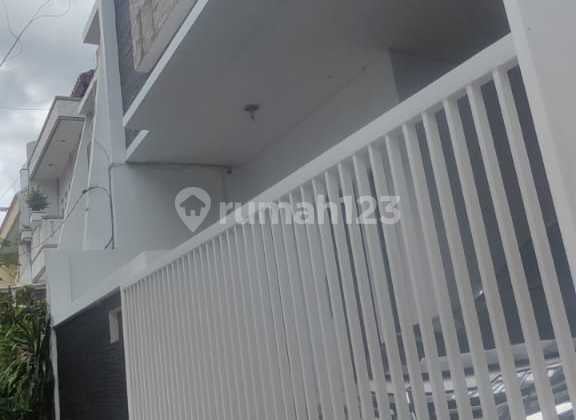 Rumah 3 Lantai Pluit Karang Dimensi 8X15 Siap Huni