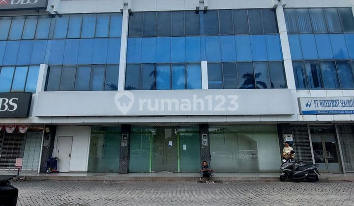 Ruko Gandeng Komersial Puri Kencana Hadap Jalan Raya, Cocok Sekali Buat Bank, Showroom Mocin, Securitas, Cafe, Reflexiology, Pilates Terbaik