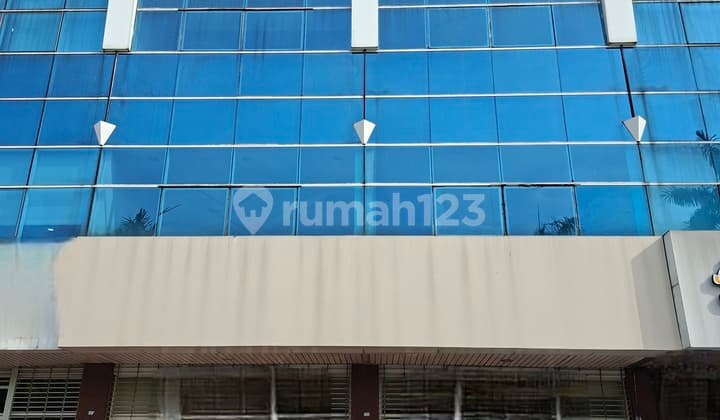 Ruko 4 Lantai Aries Niaga Hadap Timur Semi Furnished