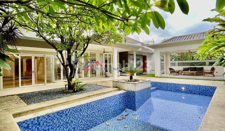 Rumah Tropicanal Minimalis Modern Kemang Area Ampera