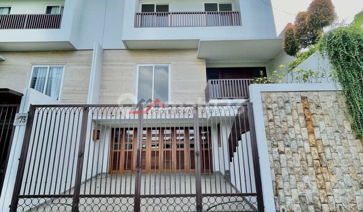 Rumah Modern Minimalis Area Kemang Jakarta Selatan