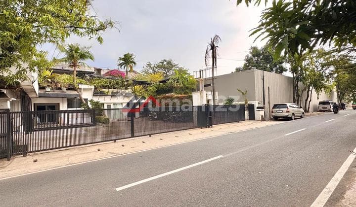 Rumah Lama Hitung Tanah Cocok untuk Usaha Investasi Kemang, Jakarta Selatan