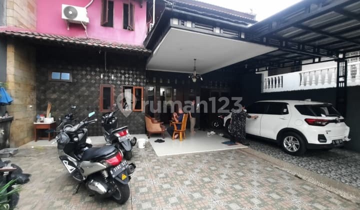 Cheap House in Jatipadang, Pasar Minggu, 200sqm Land, 2.6m, Very Strategic Location