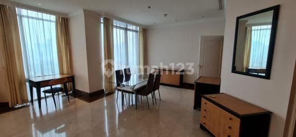 SEWA Apartemen Four Seasons Residences 3 Kamar Tidur Furnished