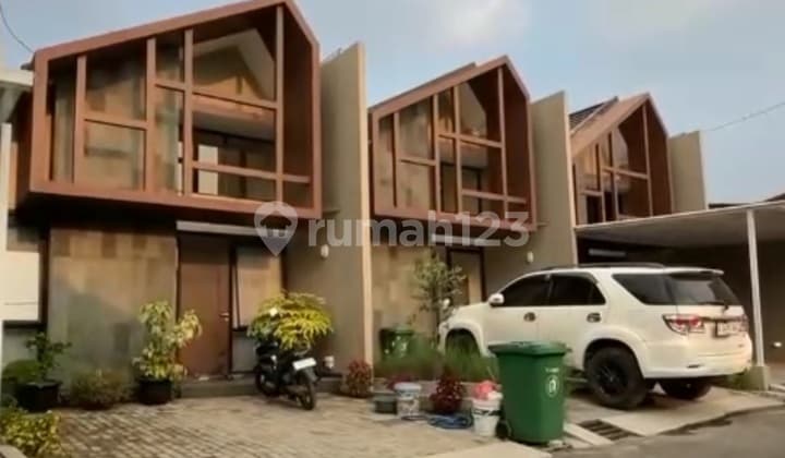 Rumah Baru Modern di Taman Kopo Indah