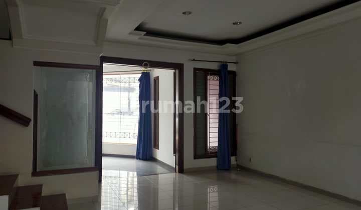 Semi-Furnished House in Green Garden West Jakarta